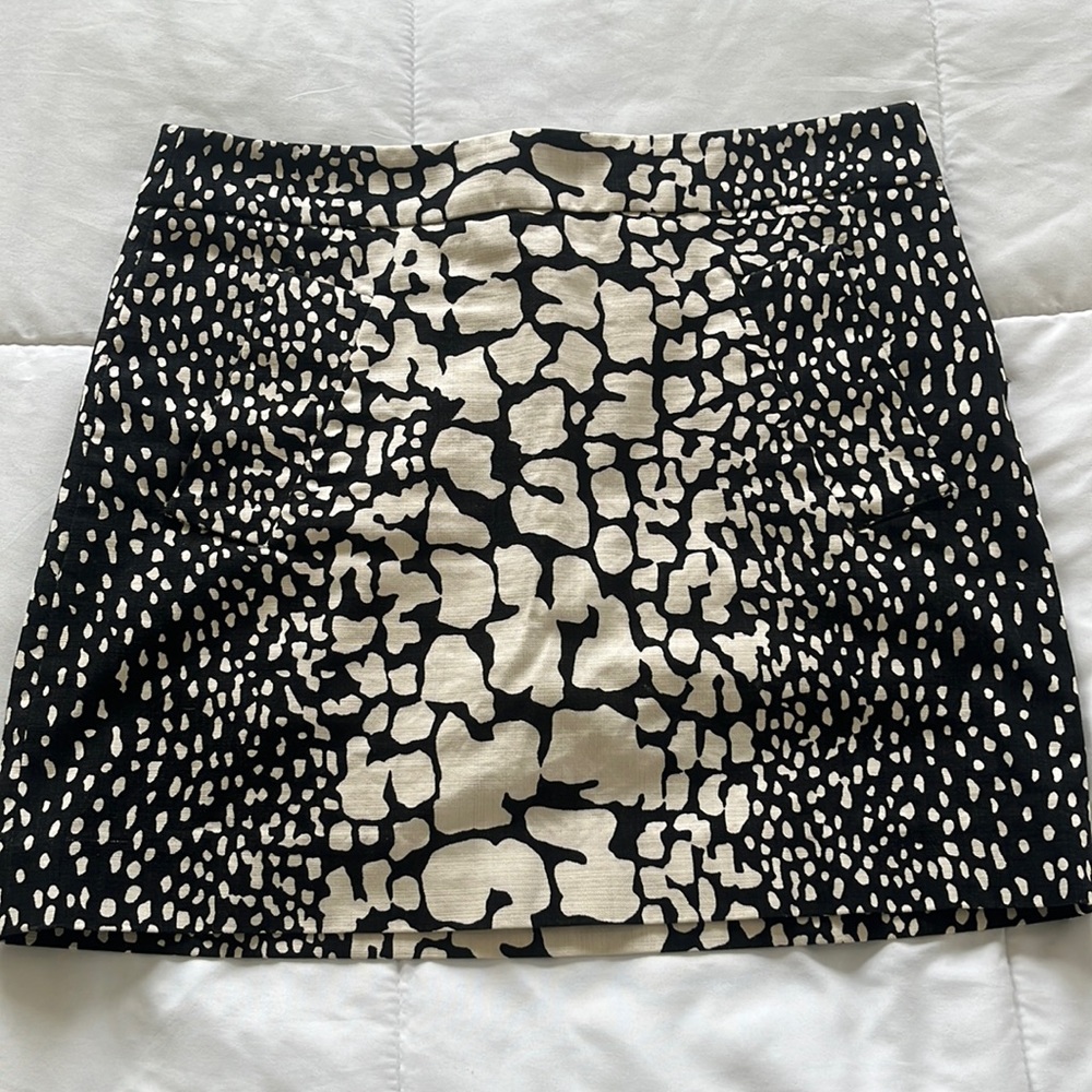 J crew mimi skirt with pockets.